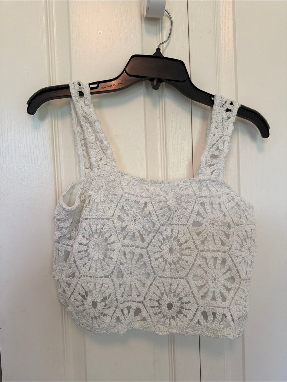 Francesca's Collections White Crochet Hexagon Crop Top